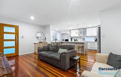 15 Elanora Street, Oxley, Qld 4075