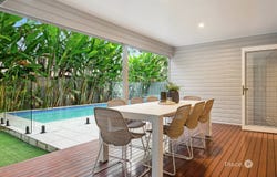 16 Rakeevan Road, Graceville, Qld 4075