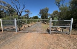 3 Old Reward Road, Rubyvale, Qld 4702