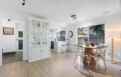 2/16 Errol Avenue, Paradise Point, Qld 4216