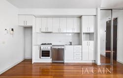7/1A Royal Avenue, Glen Huntly, Vic 3163