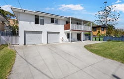 10 Penrock Parade, Labrador, Qld 4215
