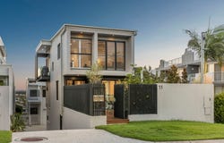 1/11 Marjorie Street, Mooloolaba, Qld 4557