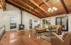 3 Woodrow Court, Cockatoo, Vic 3781