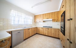 24 Kefford Street, Bathurst, NSW 2795