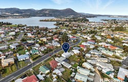 45 Hilton Road, Claremont, Tas 7011