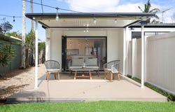 1/82 Dawn Parade, Miami, Qld 4220