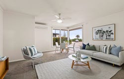 3/4 Seaview Avenue, Brighton, Vic 3186
