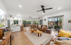 4 Conebush Street, Mudjimba, Qld 4564