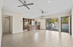 3/4 Tea Trees Avenue, Springfield Lakes, Qld 4300