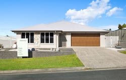27 Grevillea Crescent, Maudsland, Qld 4210