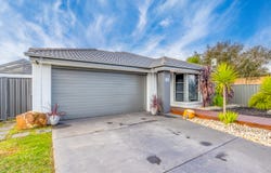 33 Moore Street, Rosedale, Vic 3847
