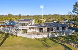 8 Calder Crescent, Helensvale, Qld 4212