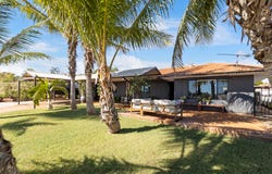 22 Lockyer Crescent, Dampier, WA 6713