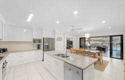 7 Spence Court, Kirkwood, Qld 4680