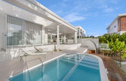 1 Crest View Key, Broadbeach Waters, Qld 4218