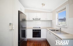 8 Hales Place, Blackett, NSW 2770
