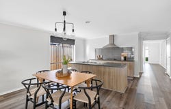 49 Arnold Circuit, Charlemont, Vic 3217