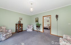 24 Margaret Road, Hamilton, Vic 3300