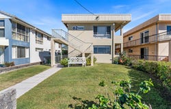 1/62 Marine Parade, Miami, Qld 4220