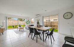 17 Equine Circuit, Melton South, Vic 3338