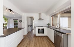 9 Ryans Road, Waterford Park, Vic 3658