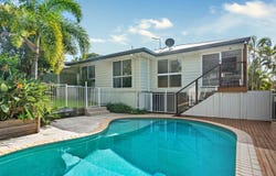 18 Akoonah Street, Hope Island, Qld 4212