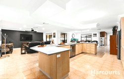 9 Sunline Court, Urangan, Qld 4655