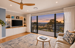 5 Kanangra Drive, Thirroul, NSW 2515