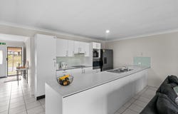 246 Eagle Street, Collingwood Park, Qld 4301