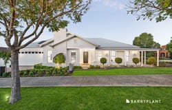 2 Roaming Road, Doreen, Vic 3754