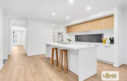 10 Copabella Circuit, Clyde North, Vic 3978