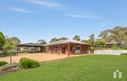 4 Fleming Drive, Broadford, Vic 3658