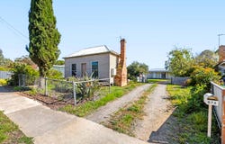 67 Churchill Ave, Ararat, Vic 3377