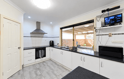 4 Houlahan Place, Carnarvon, WA 6701