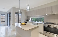 8 Litoria Way, Kalkallo, Vic 3064
