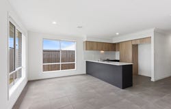 16 Derwent Street, South Ripley, Qld 4306