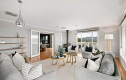 9 Struan Avenue, Mooroolbark, Vic 3138