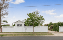 181 Nelson Street, Kearneys Spring, Qld 4350