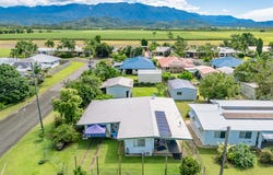30 Andrews Street, Newell, Qld 4873