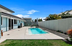 24 Peppermint Circuit, Nikenbah, Qld 4655
