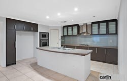 5 Charnley Bend, Success, WA 6164