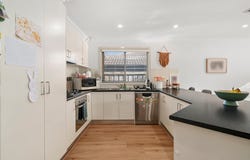 28 Breenview Place, Doreen, Vic 3754