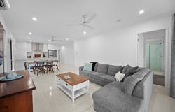 33 Crater Elbow, Mount Peter, Qld 4869