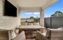 8 Ferry Place, Logan Village, Qld 4207