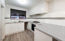 7 ROBERT CRESCENT, Wodonga, Vic 3690