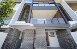 28/75 Jacaranda place, Indooroopilly, Qld 4068