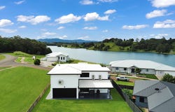 4 Waterfront Terrace, Yungaburra, Qld 4884