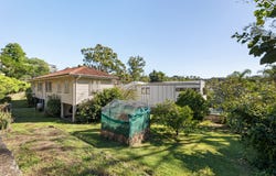 19 Mahara Street, Bardon, Qld 4065