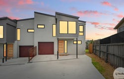 1 & 2 / 30 Cheswick Crescent, Bridgewater, Tas 7030